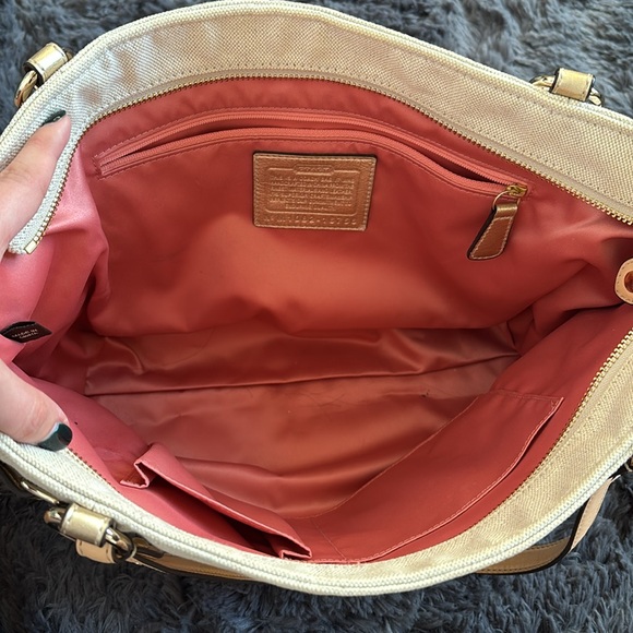 COACH Natalie Beige and gold shoulder tote bag - Picture 6 of 13